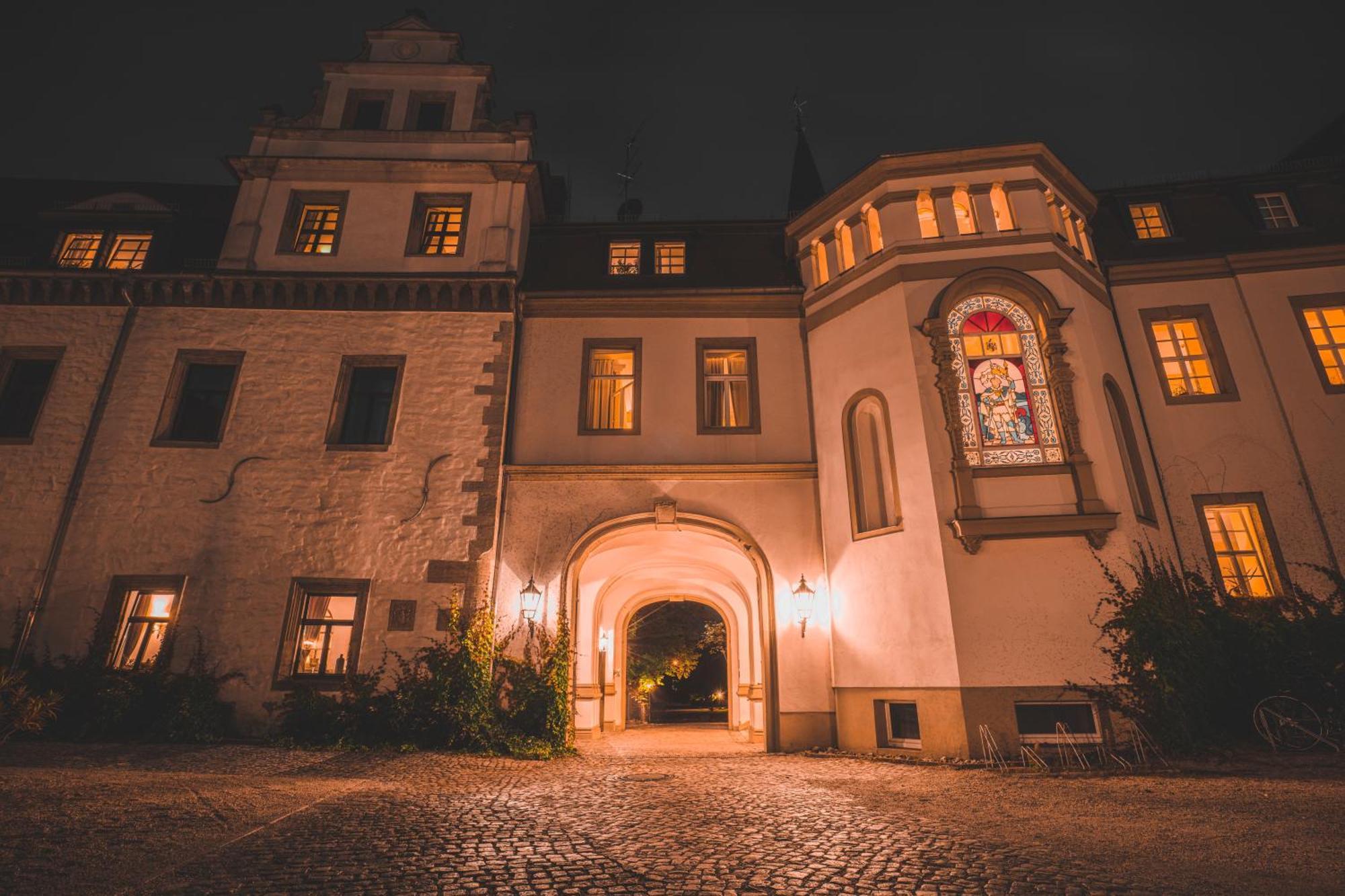 Hotel Schloss Schkopau Exteriör bild