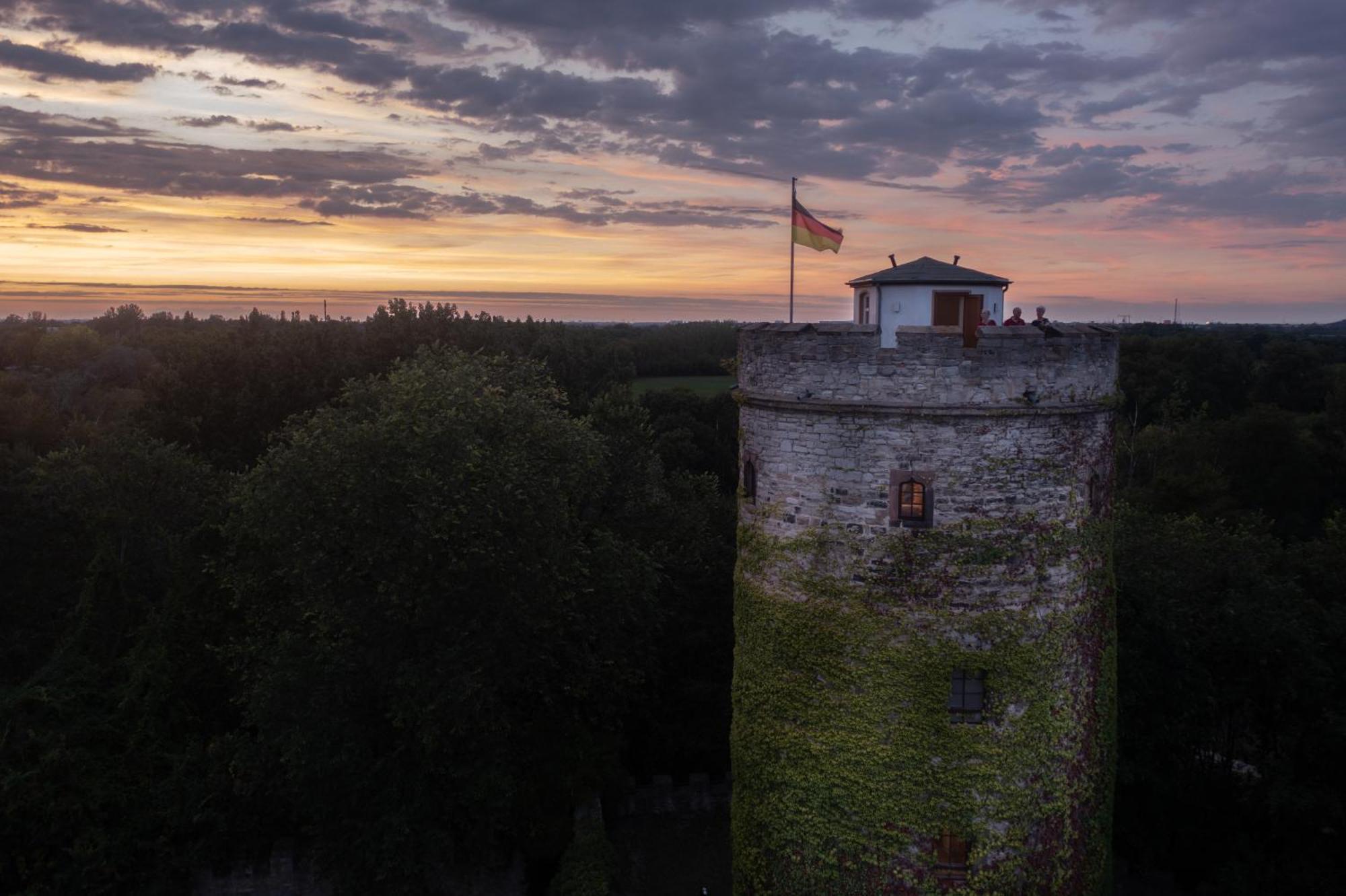 Hotel Schloss Schkopau Exteriör bild