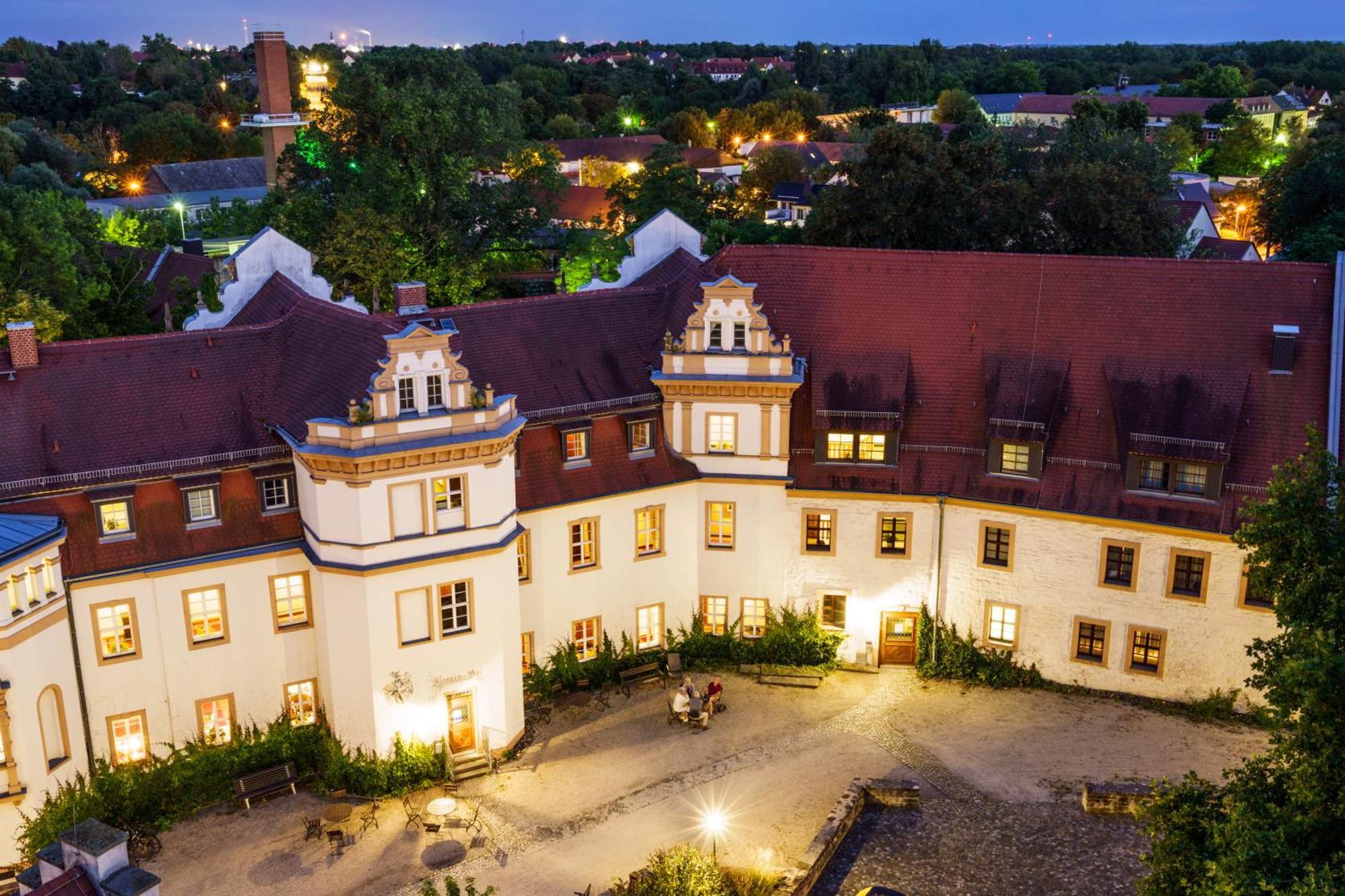 Hotel Schloss Schkopau Exteriör bild
