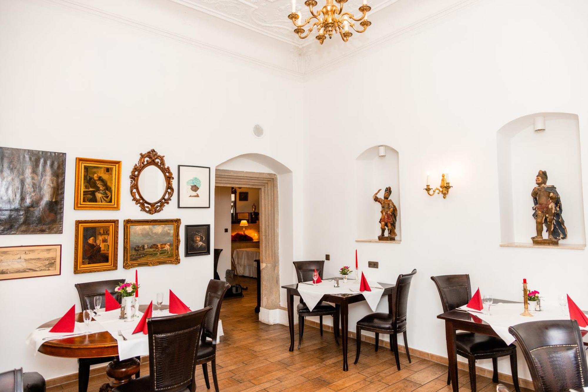 Hotel Schloss Schkopau Exteriör bild